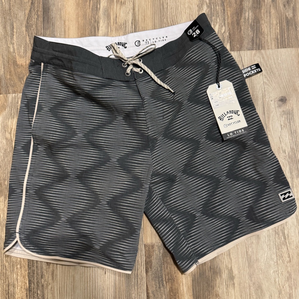 Billabong Men's Black and Gray Board Shorts size 28